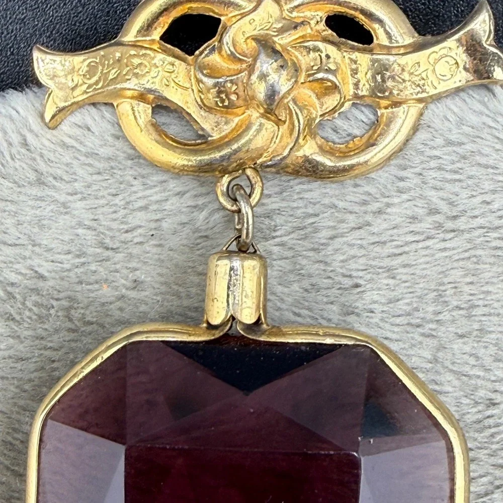 Vintage Signed Purple Faceted‎ Glass Watch Fob Brooch Gold Tone